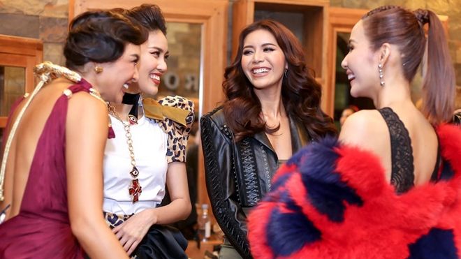 Liệu đây có phải là khoảnh khắc vui vẻ duy nhất của các HLV The Face 2017?