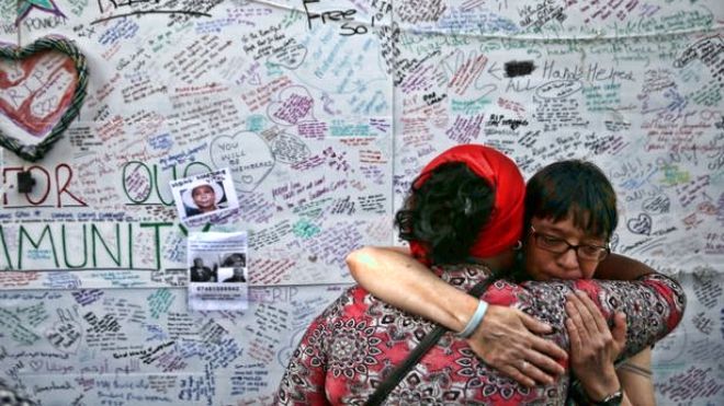 Những thông điệp đau lòng trên tường tưởng nhớ tại toà nhà 27 tầng Grenfell