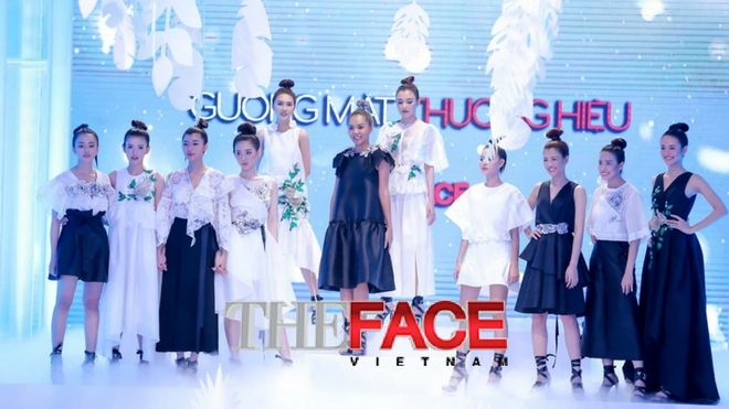 Thích thú với khoảnh khắc tỏa sáng của 11 'cánh hoa trong đá'!