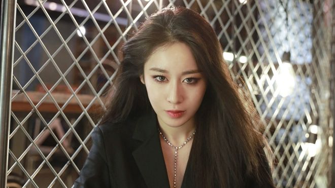 Con giun xéo lắm cũng quằn: Jiyeon chẳng ngại ngần mỉa mai MBK