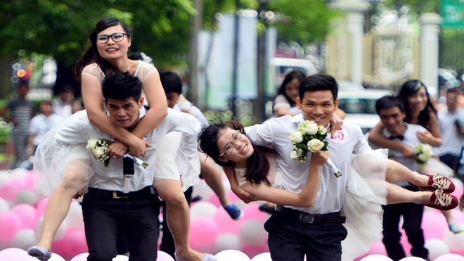 Vài năm tới 4,3 triệu đàn ông Việt sẽ 'ế vợ', phụ nữ tăng tỉ lệ tái hôn