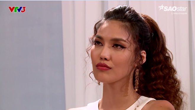 Biểu cảm 'xắt xéo' không ngờ của Lan Khuê khi Minh Tú tuyên bố trao cơ hội thứ hai cho Phương Chi
