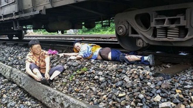 Người lái tàu hy sinh một chân để cứu cụ bà: 'Nếu được lựa chọn, tôi vẫn sẽ làm thế'