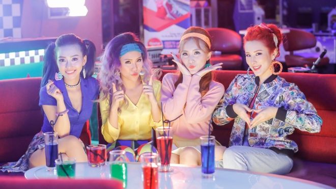 Hậu 'tung hoành' tại The Remix, Lip B rạng rỡ với concept retro ngày trở lại