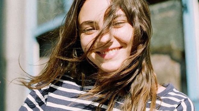 Tất cả chúng ta đều xứng đáng được yêu thương