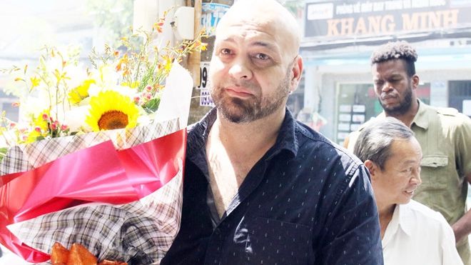 Flores: 'Nếu bị phóng điện thì tôi bái võ sư Kiệt làm sư phụ'