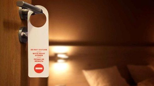 Cụ ông 77 tuổi bị quay clip 'nóng' để tống tiền