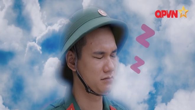 Không chỉ ngủ gật, Khắc Việt còn để 'sổng trộm' trong nhiệm vụ gác đầu tiên