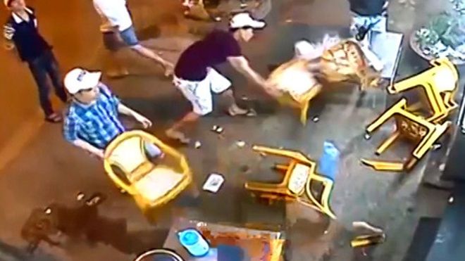 Trung úy CA gọi em đến đánh người: Mâu thuẫn vì vuốt tóc vợ nạn nhân