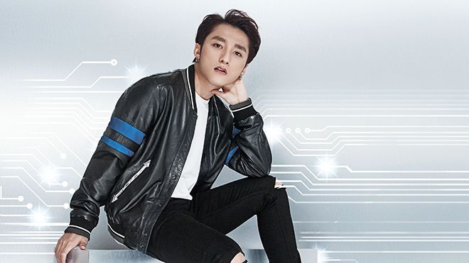 Sơn Tùng M-TP liên tục hớp hồn fan với loạt biểu cảm cực 'ngầu'