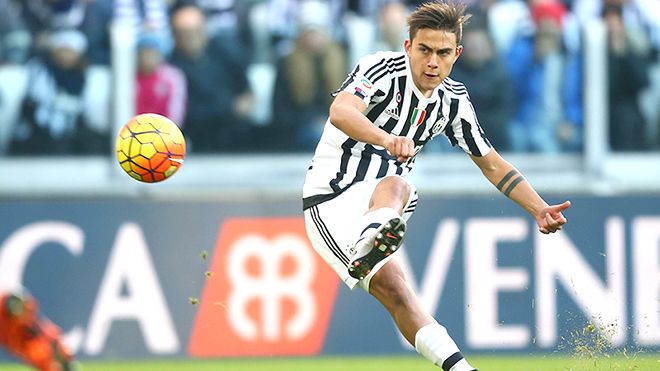 Fan Juventus 'gây bão' vì chiếc áo của Dybala