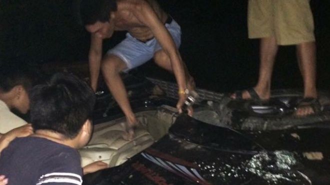 Ba người bị khởi tố vì đốt cháy rụi ôtô của doanh nhân