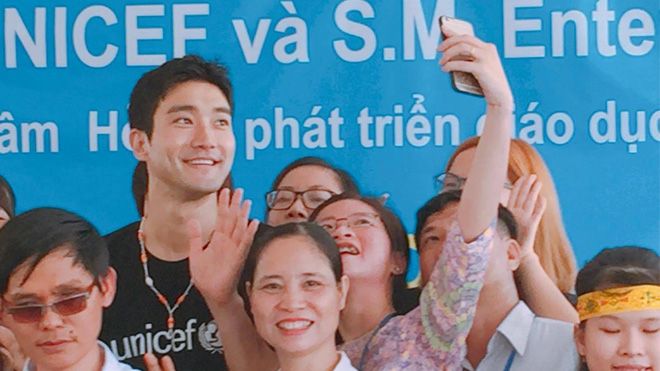 Siwon (Super Junior) xuất hiện giản dị trong buổi từ thiện tại Việt Nam