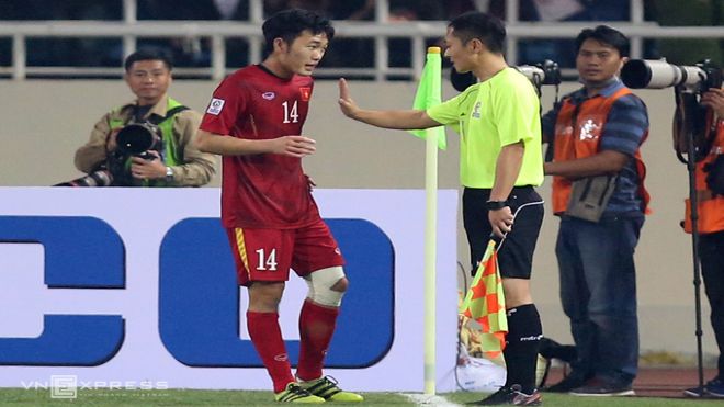 Công Phượng, Xuân Trường và những lần “cứu nguy” tuyển VN bằng tiếng Anh