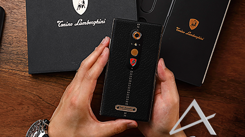 Chiêm ngưỡng smartphone Android của Lamborghini siêu sang trọng ở Dubai, khung kim loại lỏng, da chế tác bằng tay, giá 2.450 USD