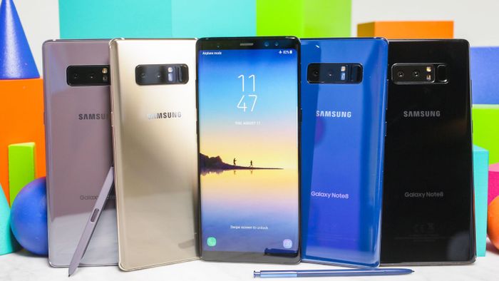 Bên trong một chiếc hộp Galaxy Note8 sẽ có những gì?