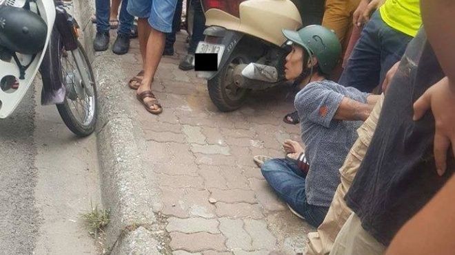 Hà Nội: Tên trộm xe máy bị dân vây bắt sau 12 vòng bỏ chạy quanh khu phố Định Công