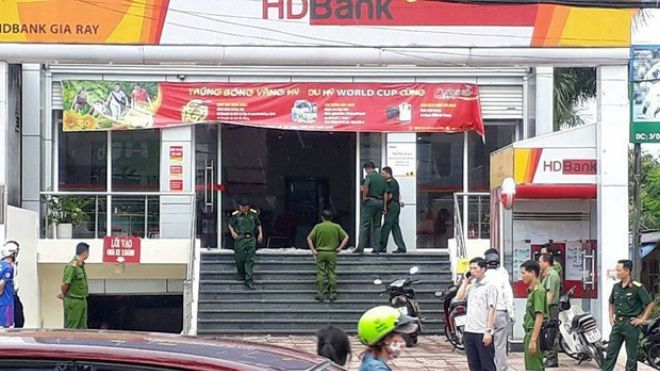 Dùng bom tự chế cướp ngân hàng táo tợn ở Đồng Nai