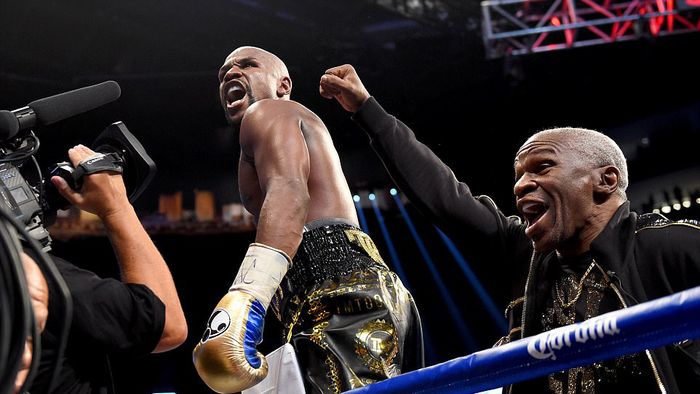Mayweather - Mình thích thì mình thắng thôi!
