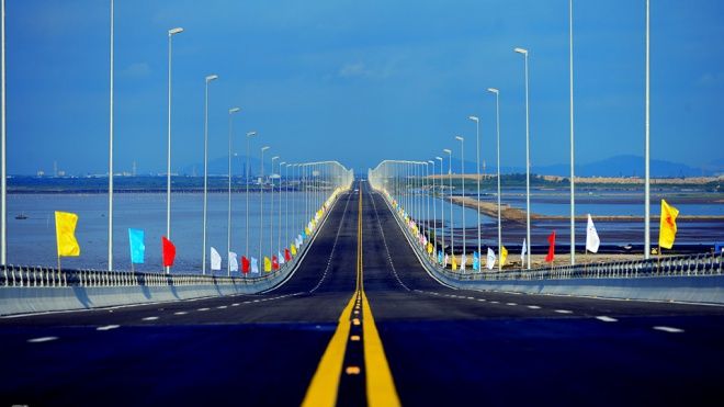 Chiêm ngưỡng toàn cảnh cầu vượt biển dài nhất Việt Nam