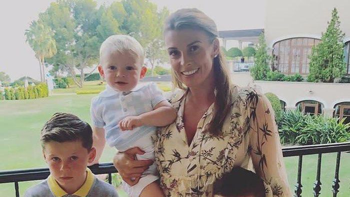 Vứt nhẫn cưới 13 tỷ, vợ Rooney quyết không tha cho chồng