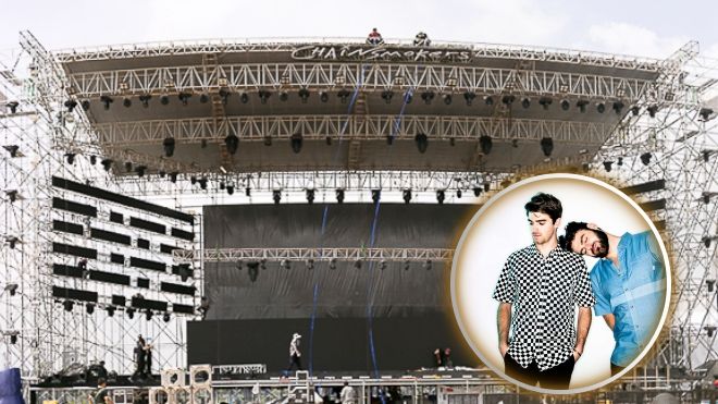 Zoom cận cảnh sân khấu 'nóng hừng hực' tour thế giới The Chainsmokers tại TP HCM