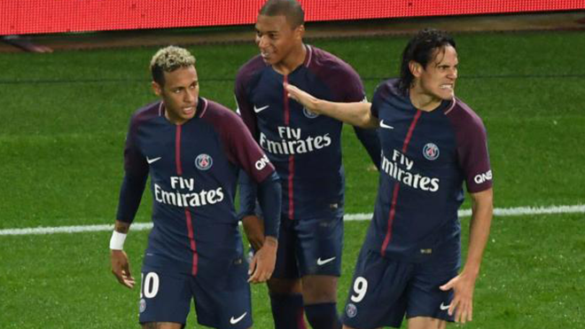 Sao bóng đá và những lần 'kèn cựa' đòi đá phạt đền