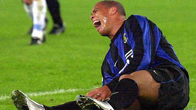 Ronaldo 'béo' gào khóc trong đau đớn - khoảnh khắc khiến triệu trái tim yêu anh tan nát
