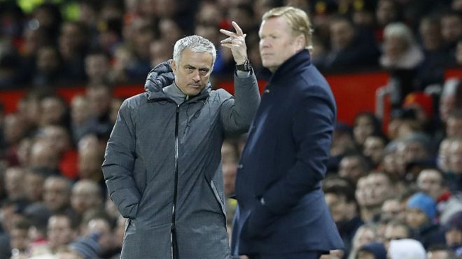 Jose Mourinho tấn công Koeman và nỗi oán hận của một tượng đài