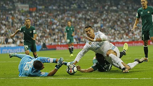 Real Madrid thua sốc trong ngày Ronaldo trở lại