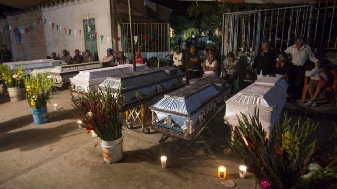 Thảm kịch sau động đất rung chuyển Mexico: Lễ rửa tội biến thành đại tang