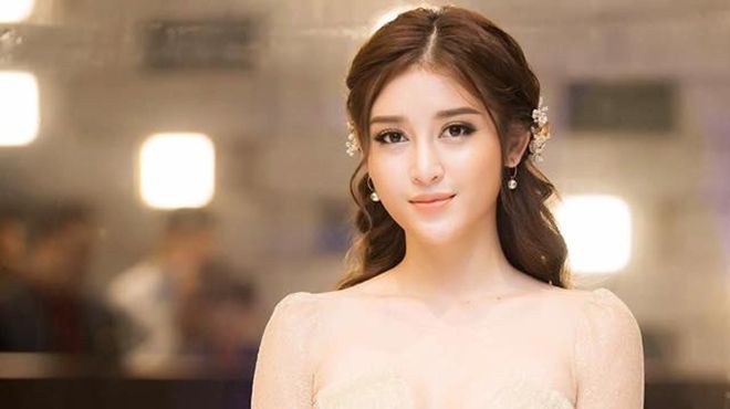 Á hậu Huyền My nhiều đêm bật khóc trong nhà vệ sinh vì áp lực, bình luận ác ý