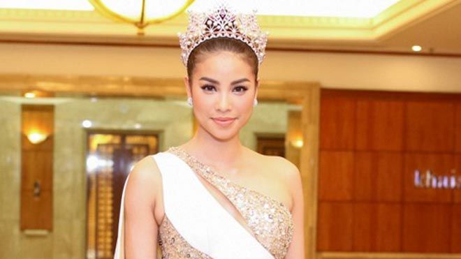 BTC HHHV Việt Nam 'giải oan' cho Phạm Hương về lùm xùm đi trễ hơn 1 tiếng, không muốn đứng ngang hàng với thí sinh