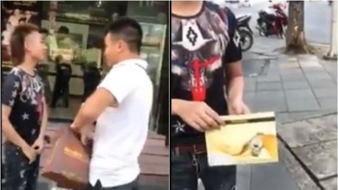 Mua đồng hồ 56 triệu bị hấp hơi nước, nam thanh niên gọi dàn 'chân dài' căng băng rôn đòi lại tiền