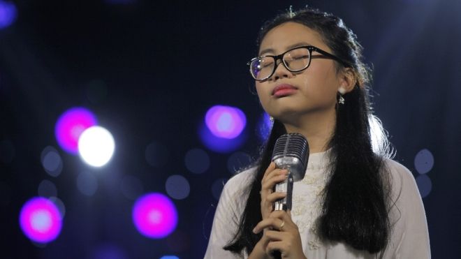 Phương Mỹ Chi khóc như mưa khi quay trở về thời chưa nổi tiếng trong MV mới