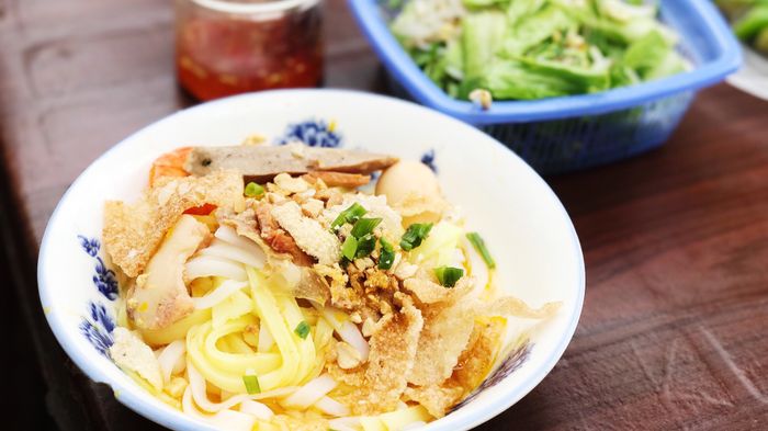 Vì sao phải đến xứ Quảng ăn mì Quảng?