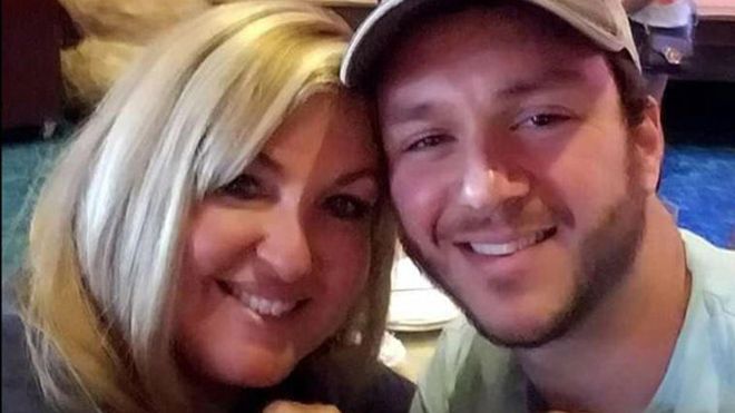 Xúc động người chồng làm lá chắn cho vợ trong cơn 'mưa đạn' ở Las Vegas