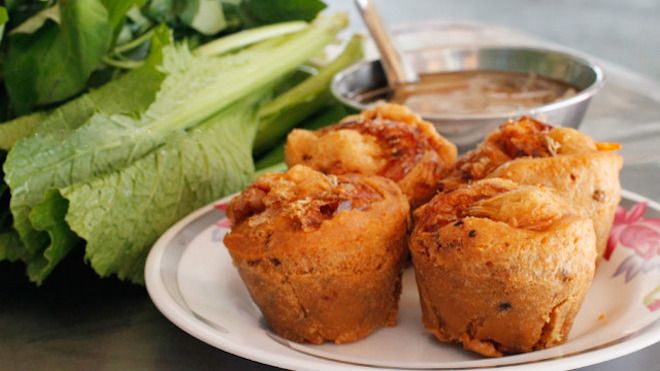 Có ai đã từng nếm thử chiếc 'bánh cống' giòn tan đến từ miền Tây sông nước