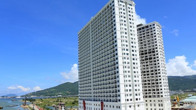 Bên trong khách sạn dát vàng từ hồ bơi đến tận nhà vệ sinh ở Đà Nẵng