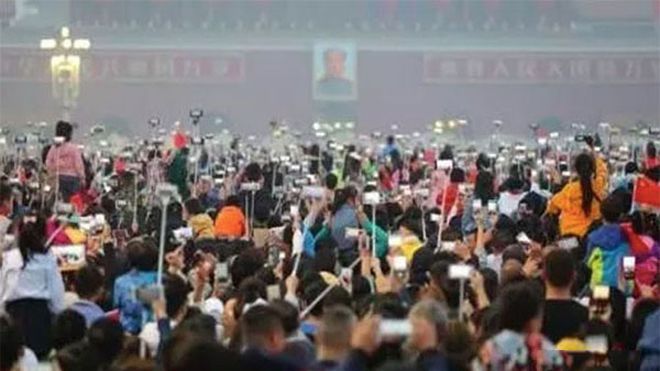 Dân Trung Quốc nghỉ lễ theo phong cách chen chúc đến 'nghẹt thở'