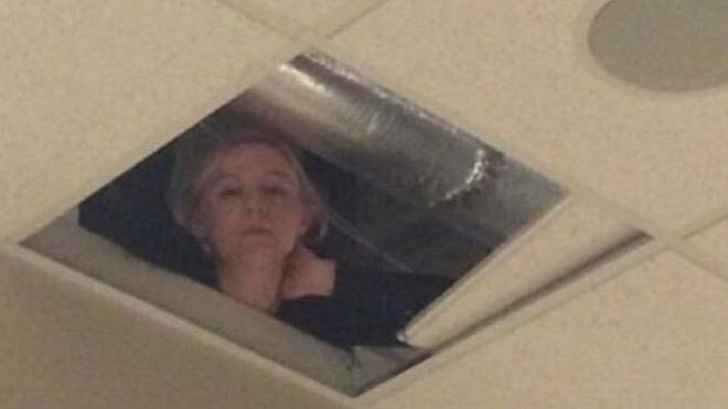 Đang quay cóp, nam sinh 'hú hồn' khi thấy gương mặt đầy ám ảnh của cô giám thị…