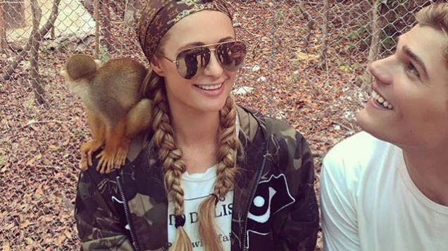 Paris Hilton, Kourtney Kardashian và nhiều 'sao' khác đi đâu vào mùa thu?