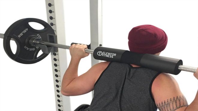 Đi tập gym, không ngờ bị tạ đè chết