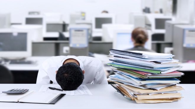 Làm việc tới chết: Đến bao giờ người Nhật mới thức tỉnh?