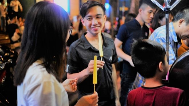 Kem ống nhỏ giá chỉ 5.000 đồng đến từ Hội An khiến người Hà Nội thương nhớ lạ lùng