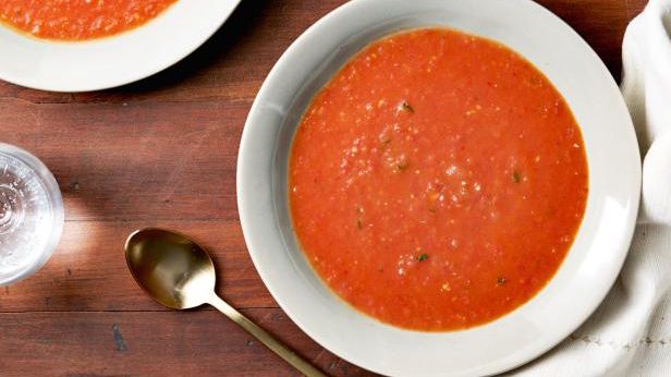 Món ngon mỗi ngày: Súp cà chua nướng cho buổi tối thanh mát