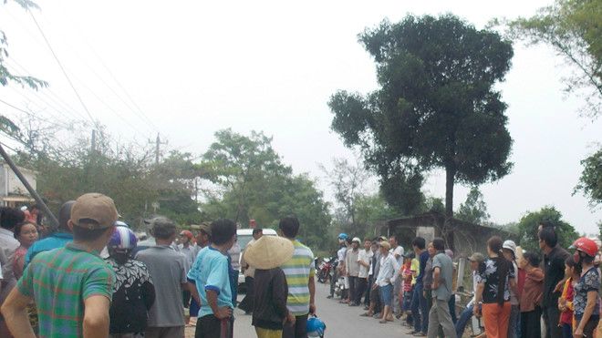 Hai vợ chồng bị điện giật tử vong khi phơi đồ ở Thanh Hóa