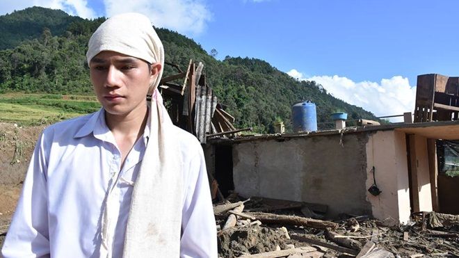 Nỗi đau tột cùng chàng trai trẻ mất đi 5 người thân vì lũ kinh hoàng ở Yên Bái