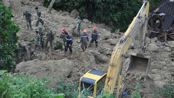 Vụ sạt lở đất chôn vùi 18 người ở Hòa Bình: Phát hiện thêm 2 thi thể