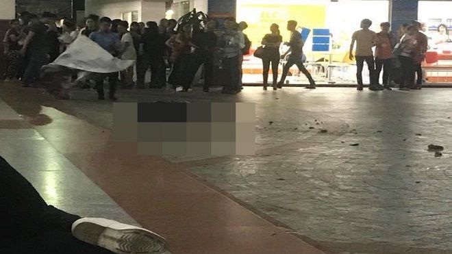 TP. HCM: Nam sinh trường Hutech tử vong nghi do khối bê tông từ trên cao rơi trúng đầu